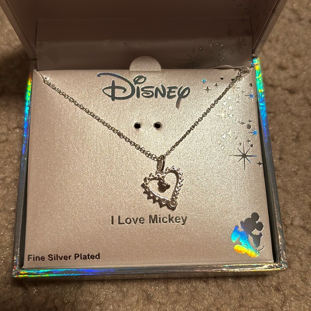 Disney fine silver plated necklace w/ heart pendant with Mickey ears NWT in box